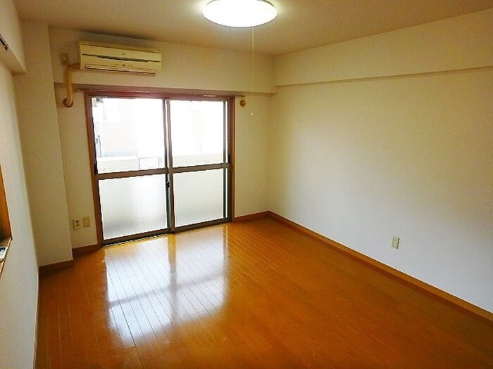 物件内観写真6　(居室)