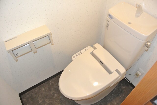 物件内観写真8　(トイレ)