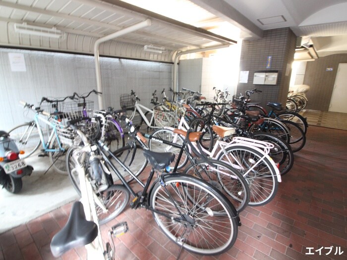 物件外観写真6　(駐車場)