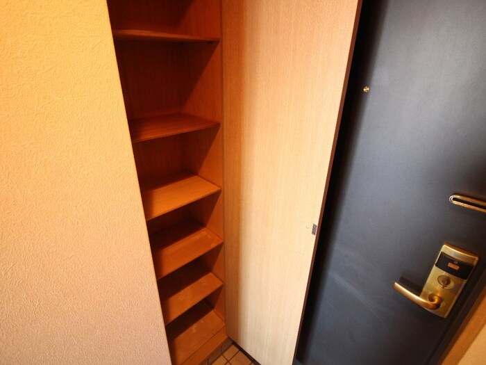 物件内観写真12　(靴箱)