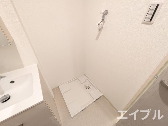 物件内観写真13　(洗濯機置場)