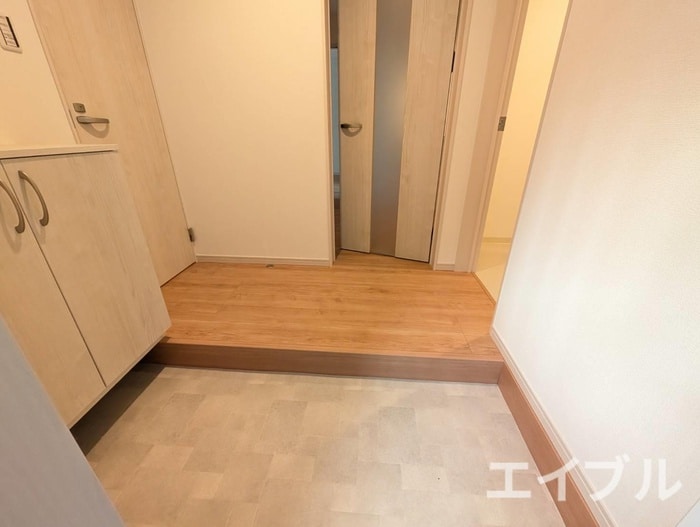 物件内観写真15　(玄関)