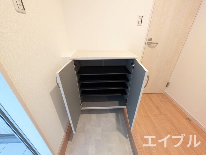物件内観写真16　(靴箱)