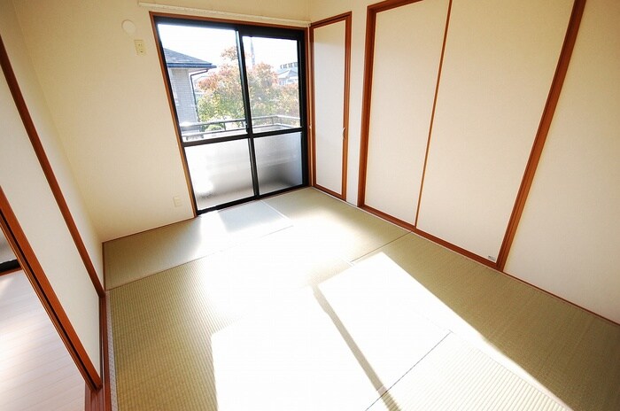 物件内観写真9　(居室)