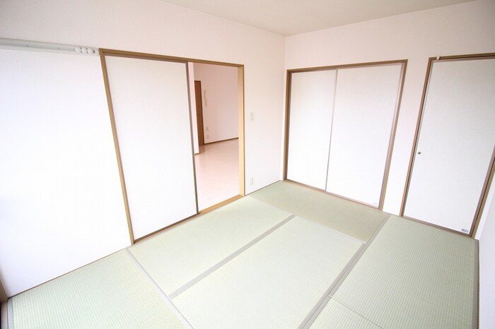 物件内観写真5　(居室)