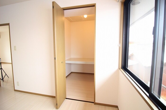 物件内観写真8　(収納)
