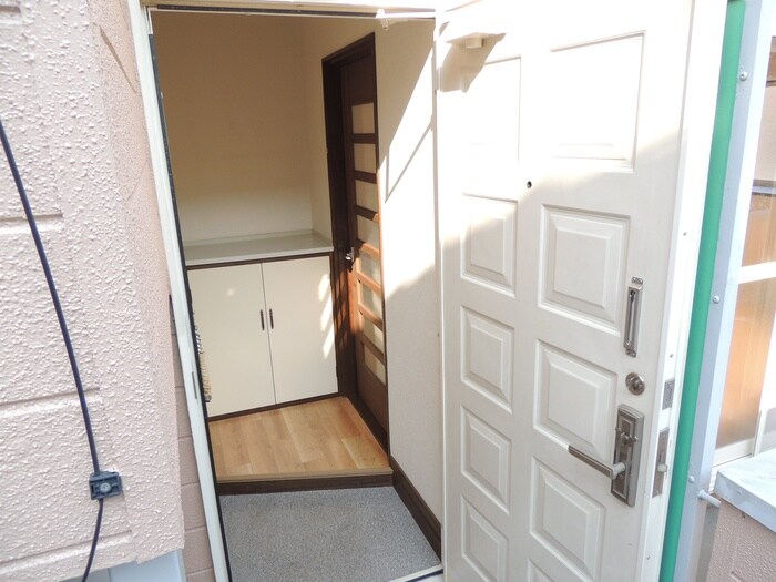 物件内観写真13　(玄関)