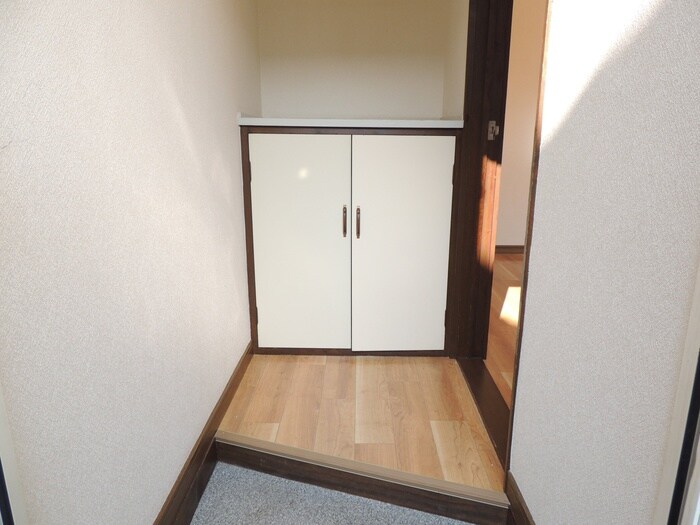 物件内観写真16　(廊下)