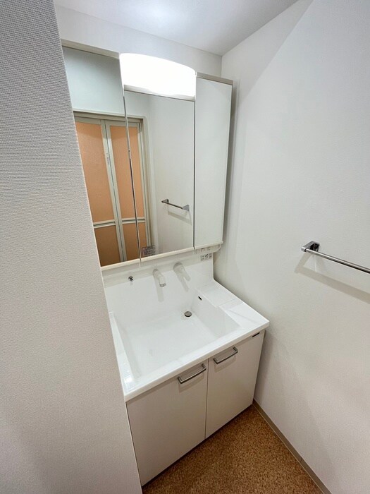 物件内観写真12　(洗面)