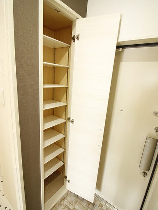 物件内観写真13　(靴箱)