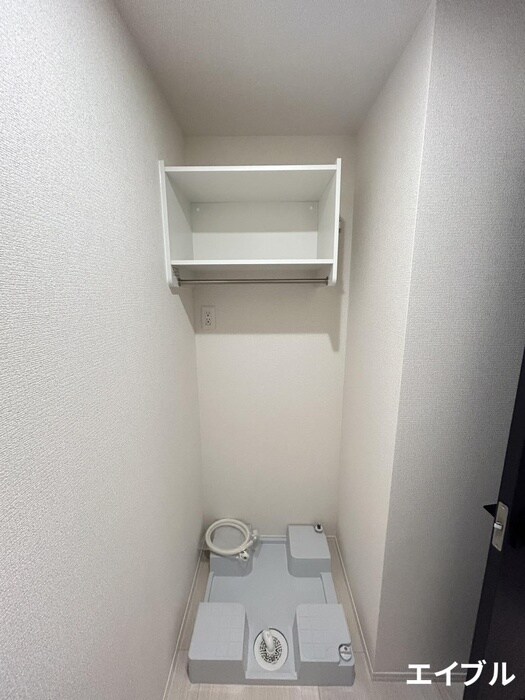 物件内観写真13　(洗濯機置場)