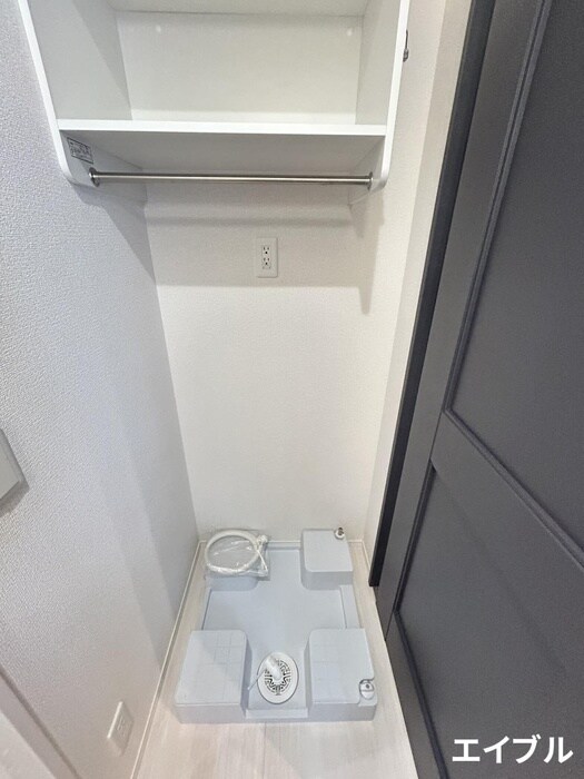 物件内観写真14　(洗濯機置場)