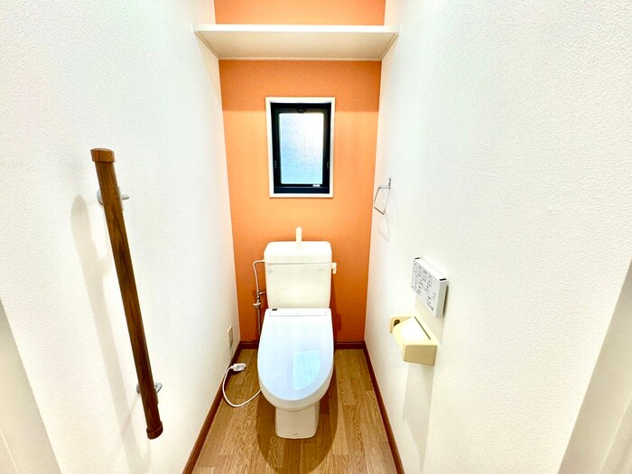 物件内観写真8　(トイレ)