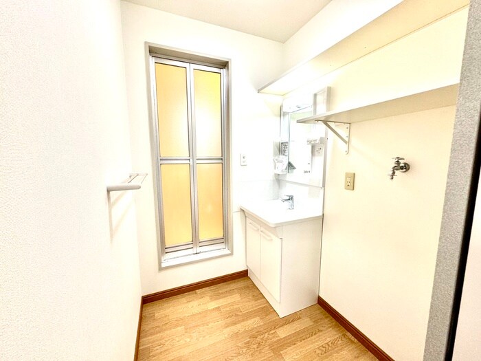 物件内観写真9　(洗面)