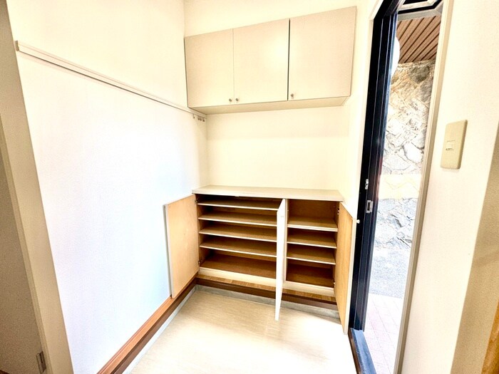 物件内観写真15　(靴箱)