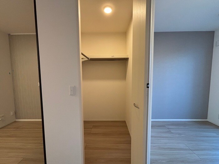 物件内観写真15　(収納)