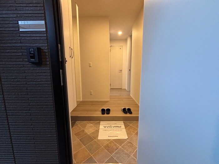 物件内観写真19　(玄関)