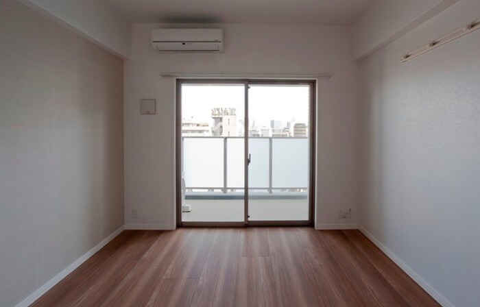 物件内観写真2　(居室)