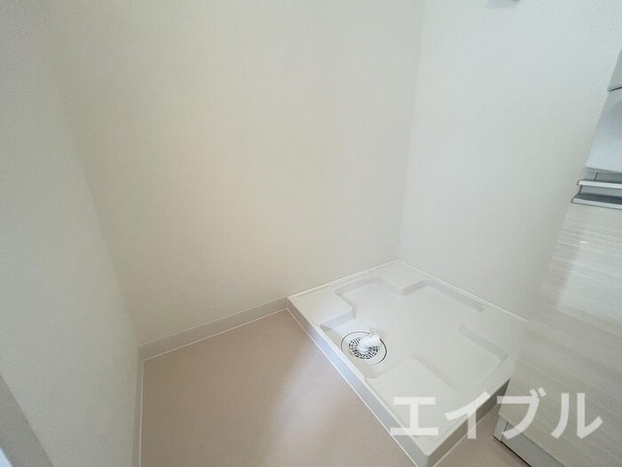 物件内観写真14　(洗濯機置場)