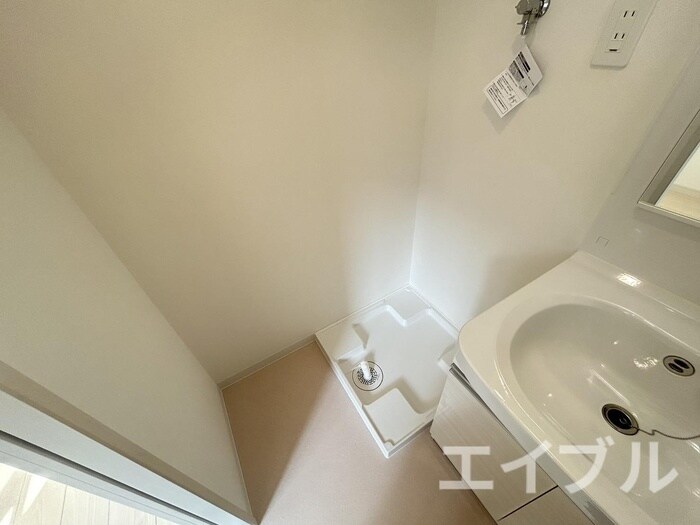 物件内観写真14　(洗濯機置場)