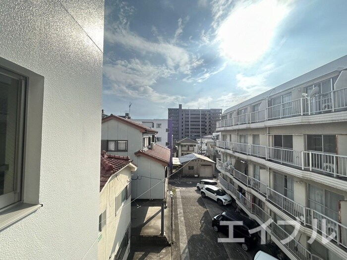 物件内観写真17　(室内からの展望)