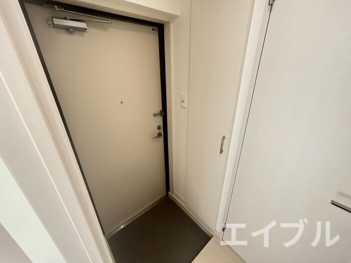 物件内観写真18　(玄関)