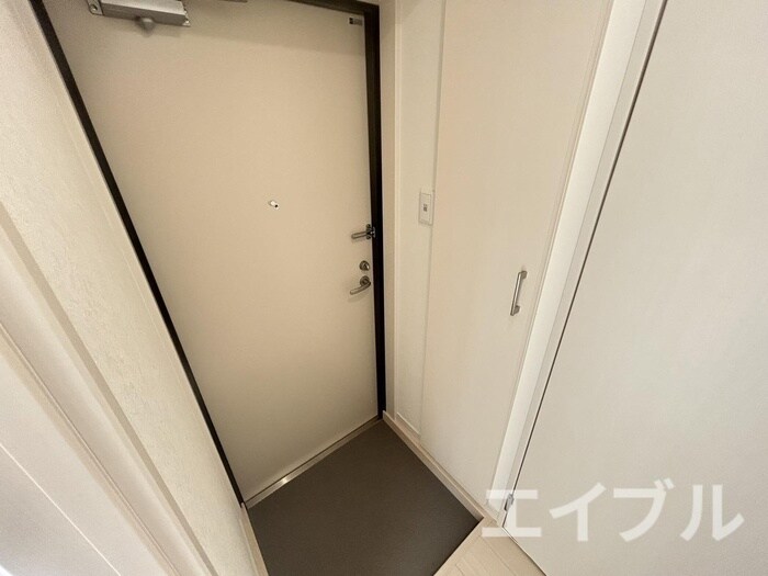 物件内観写真18　(玄関)