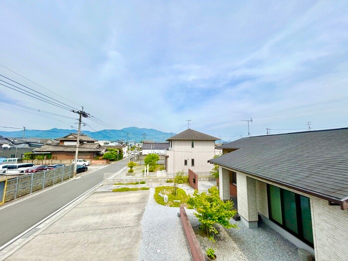 物件内観写真12　(室内からの展望)