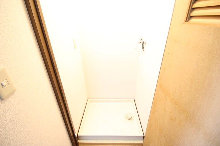 物件内観写真17　(洗濯機置場)