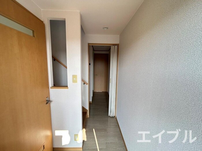 物件内観写真15　(洗濯機置場)