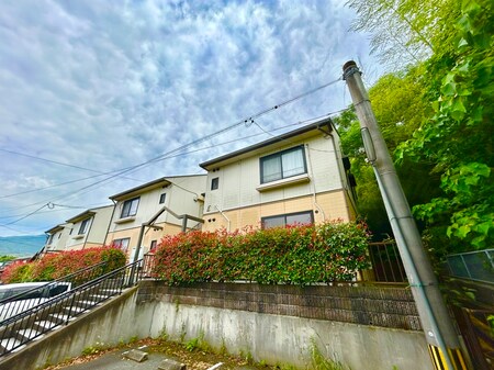 ヴィラ・サンロイヤルＥ外観写真