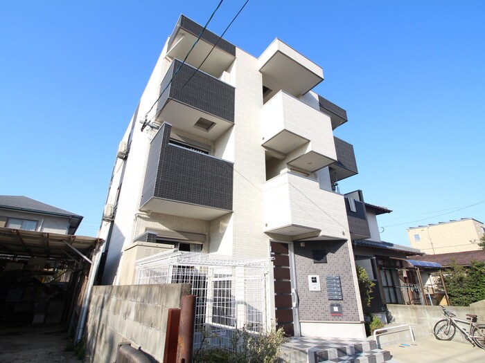 物件外観写真1　(外観写真)