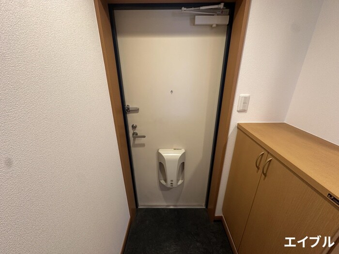物件内観写真14　(玄関)