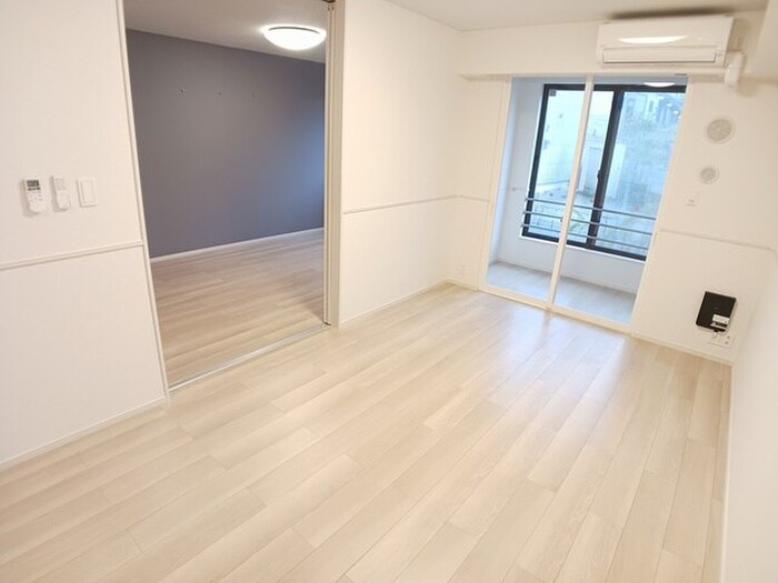 物件内観写真3　(居室)