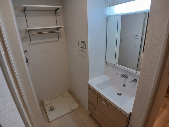 物件内観写真8　(洗面)