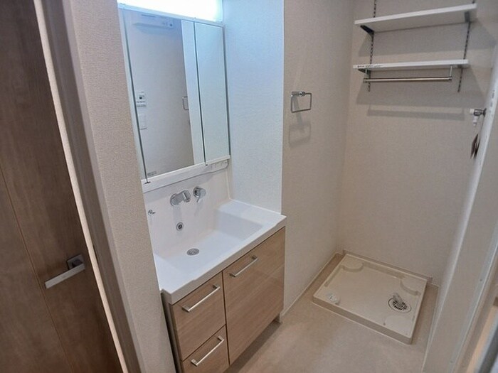 物件内観写真8　(洗面)