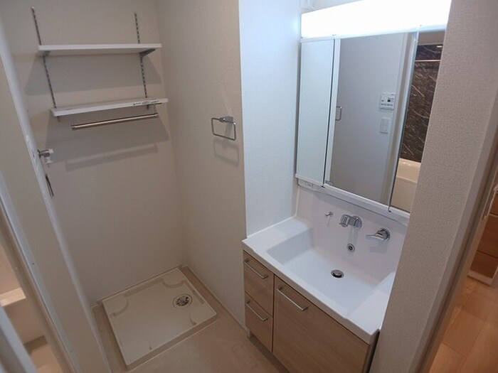 物件内観写真8　(洗面)