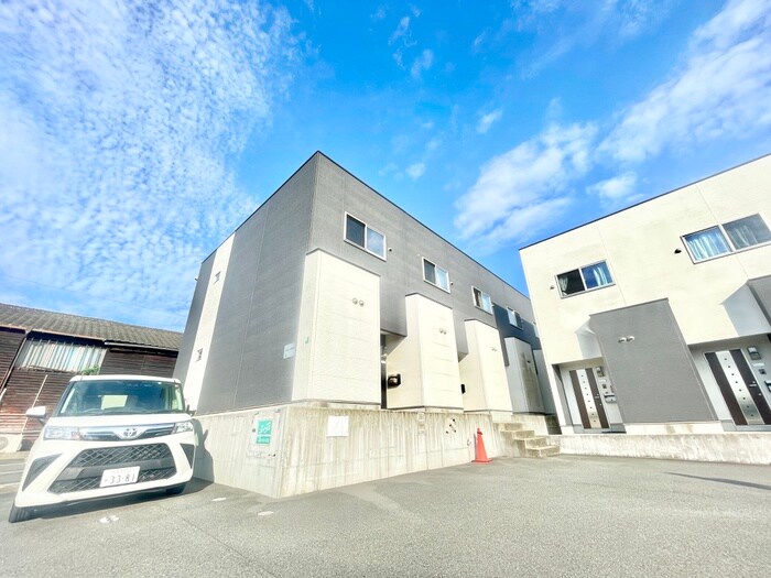 物件外観写真1　(外観写真)