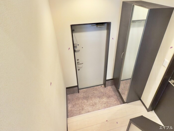 物件内観写真12　(玄関)