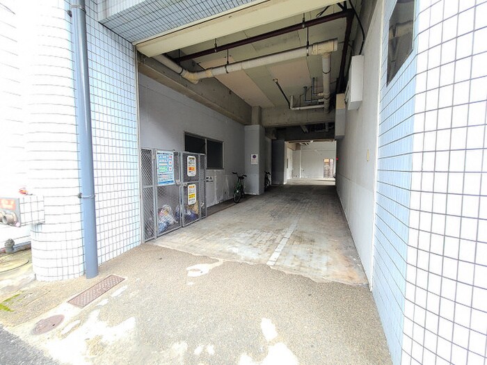 物件外観写真3　(駐輪場)
