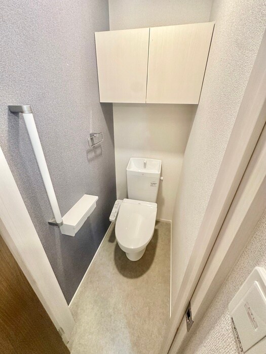 物件内観写真8　(トイレ)