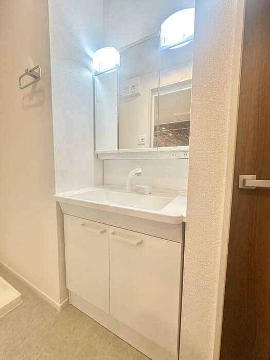 物件内観写真9　(洗面)