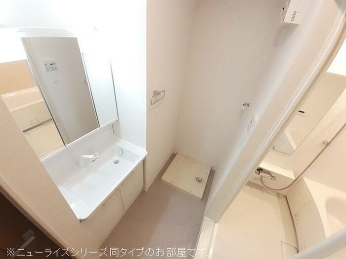 物件内観写真9　(洗面)