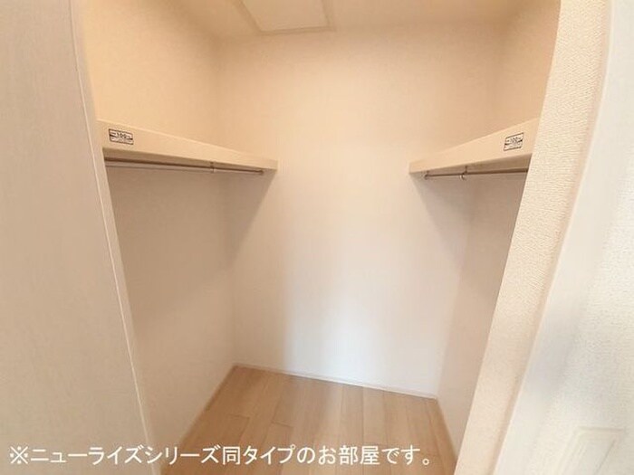 物件内観写真10　(収納)