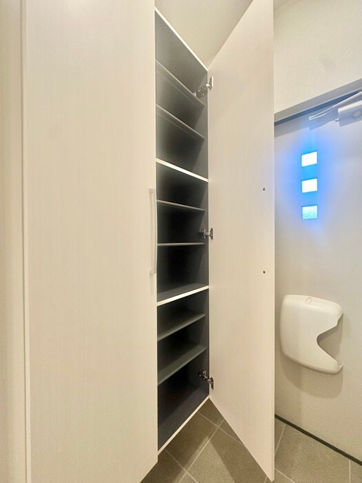 物件内観写真13　(靴箱)