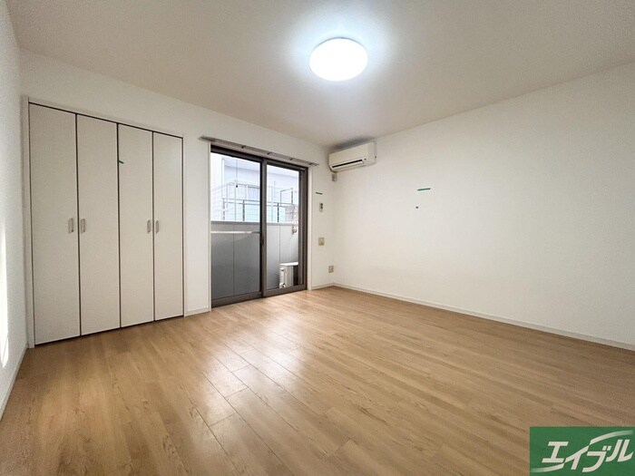 物件内観写真9　(居室)