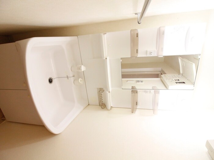 物件内観写真8　(洗面)