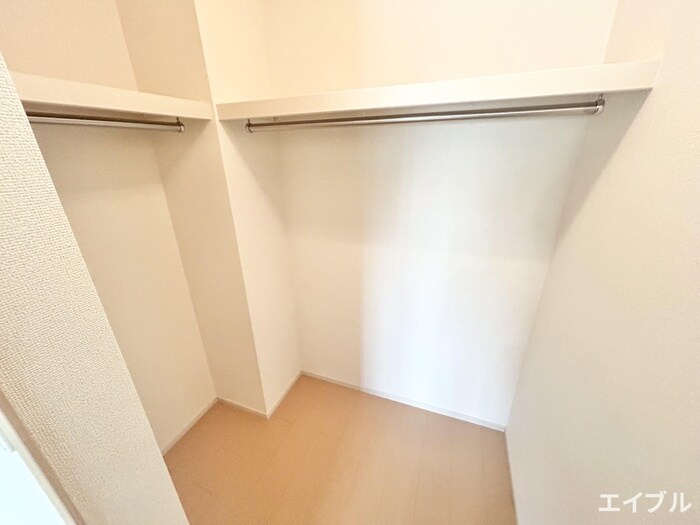 物件内観写真10　(収納)