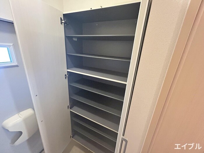 物件内観写真12　(靴箱)