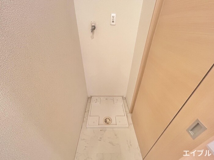 物件内観写真17　(洗濯機置場)